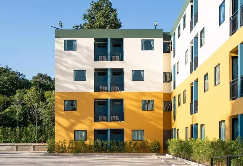 Hotelli พิลโล่ อินน์ พะเยา Pillow Inn Phayao