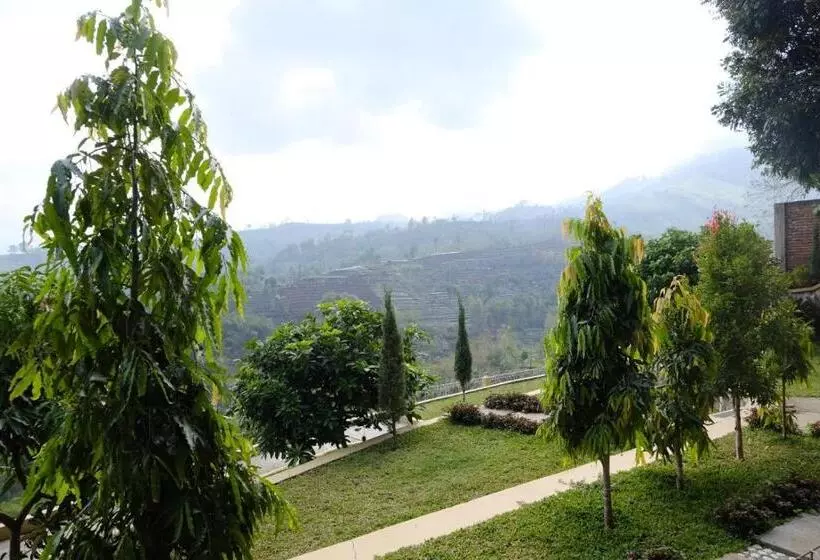 Hotel Al Hambra Granada Resort Convention Garut