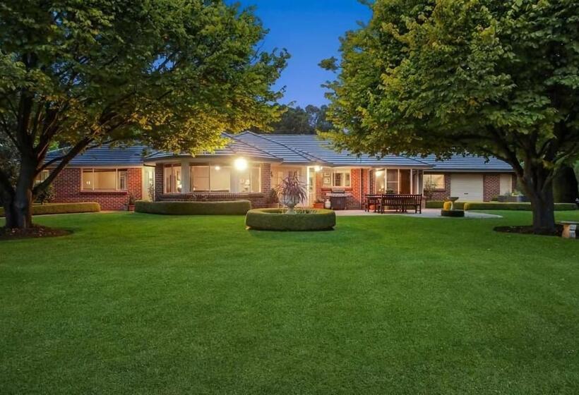 ホテル Avonlea, Bowral, Southern Highlands