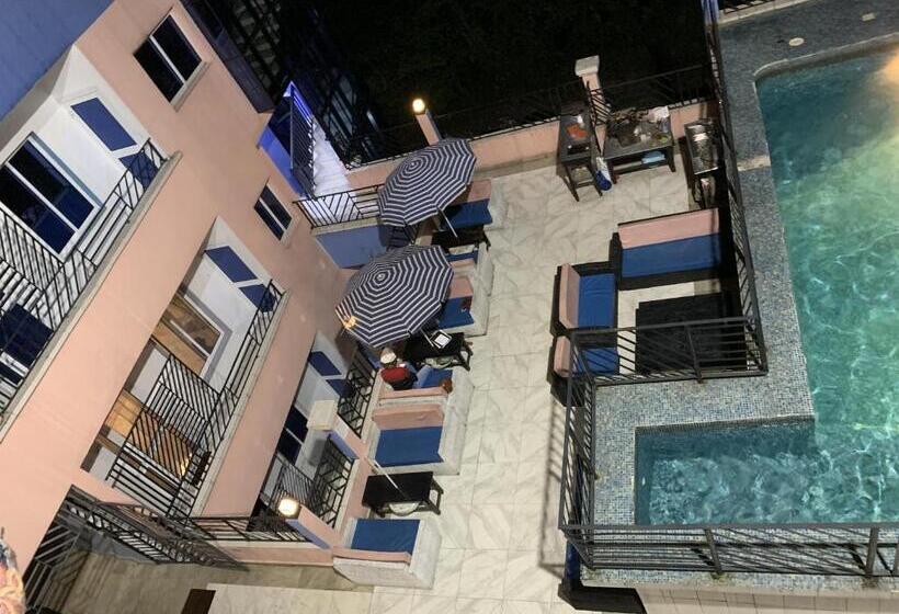 هتل Elvira S Home