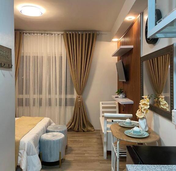 호텔 Jeiden Suites Bacolod