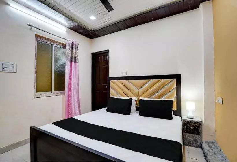 ホテル Oyo 8200 Ruby Banquet Hall And Rooms