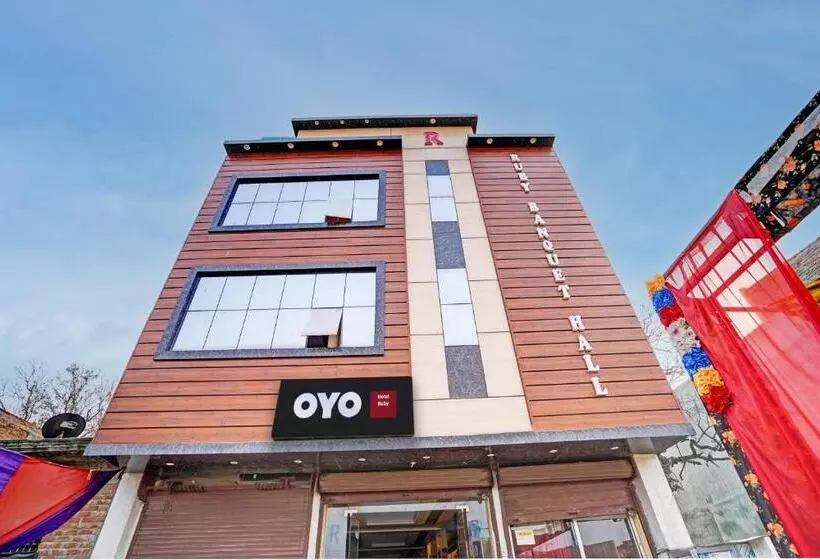 ホテル Oyo 8200 Ruby Banquet Hall And Rooms