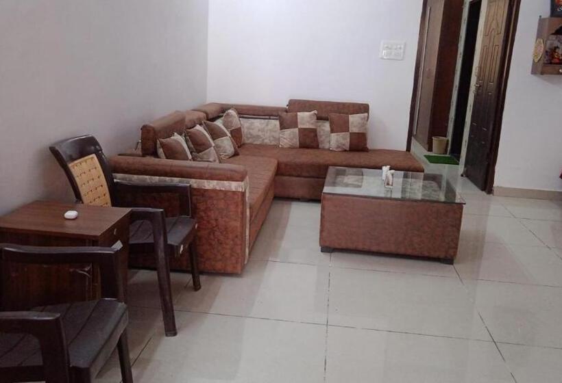 Пансион Aashiyana Home