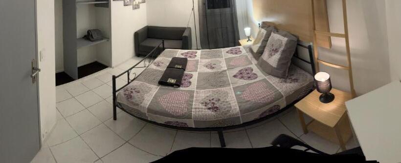 پانسیون Casanova Home