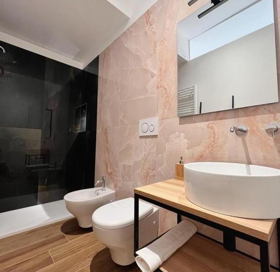 پانسیون Finella Charming Rooms