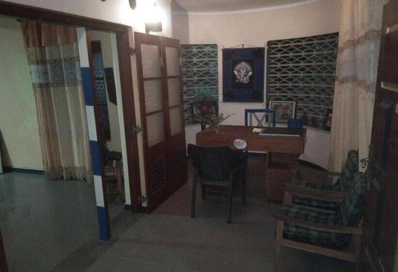 ペンション La Guest Rohana