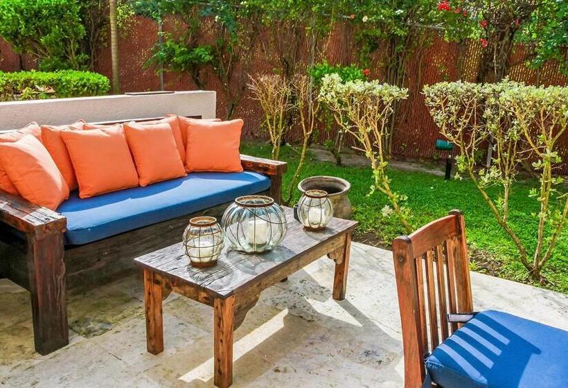 پانسیون Paraiso Townhouse