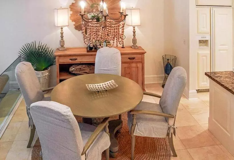 پانسیون Paraiso Townhouse