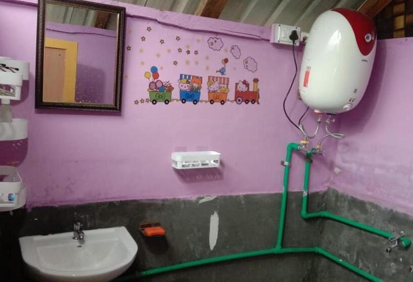 פנסיון The Harmony Club Thc Cafe & Stay, Tosh