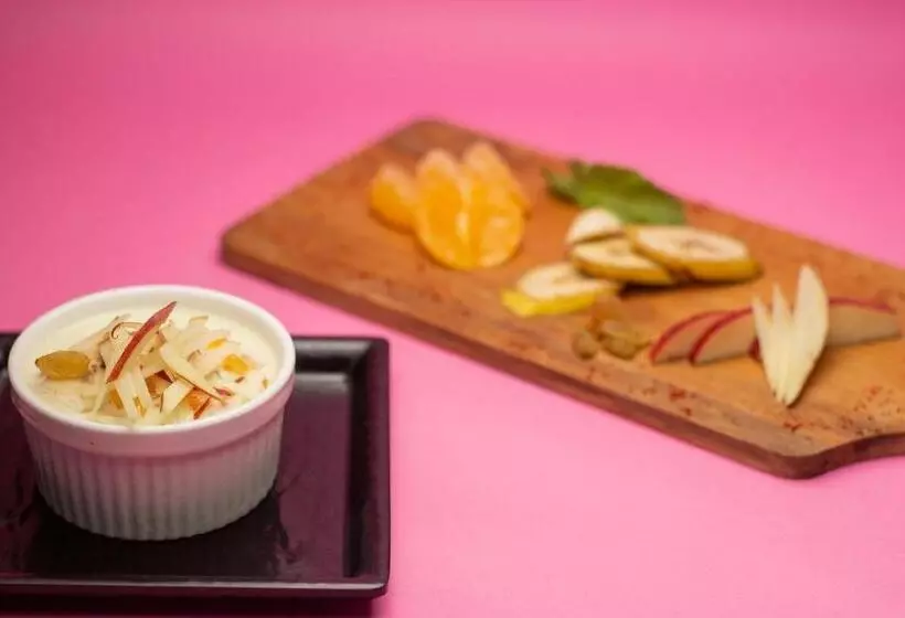 ペンション The Peach Tree Rooms