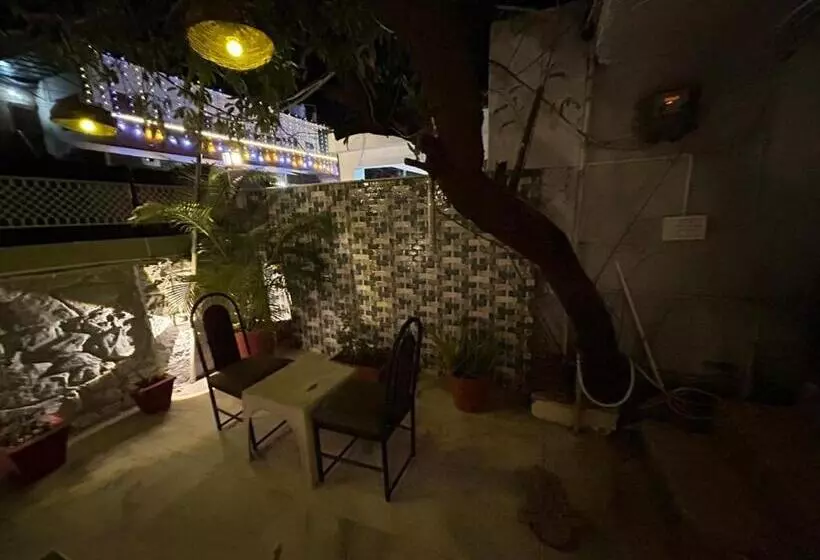 ペンション The Peach Tree Rooms