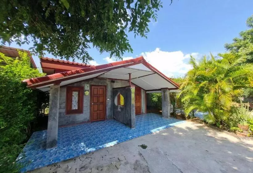 リゾートホテル บ้านสวน สระแก้ว รีสอร์ท