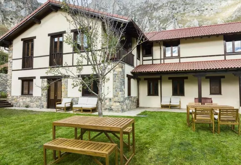 هاستل Posada Cabañes