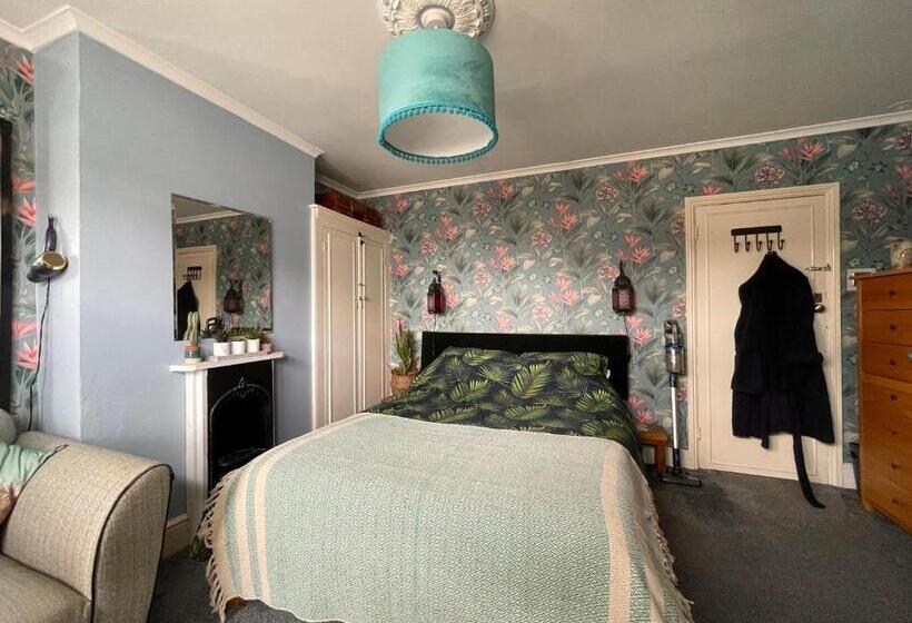 ベッドアンドブレックファースト Large Room Sleeps 3 Own Tv And Cereal And Toast Breakfast In Newhaven