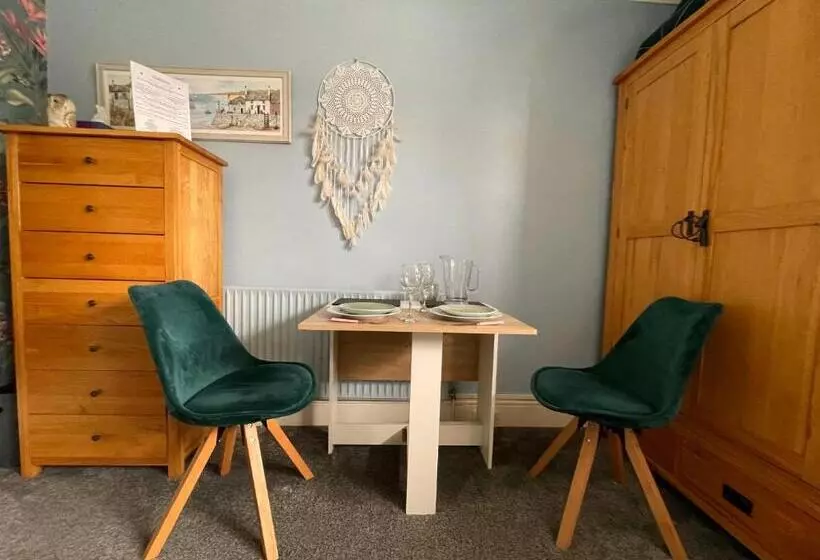ベッドアンドブレックファースト Large Room Sleeps 3 Own Tv And Cereal And Toast Breakfast In Newhaven