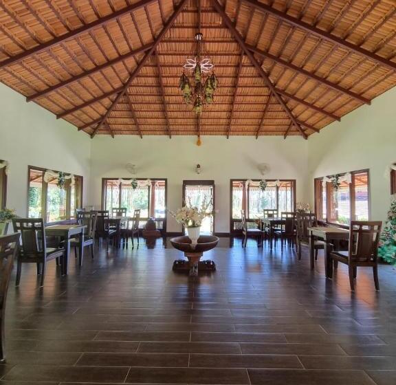 Bed and Breakfast Aralaguppe Heritage I Full On Activity I Swimming Pool I Chikmagalūr