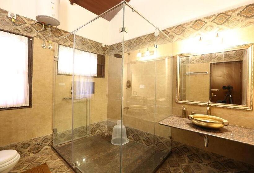 Bed and Breakfast Aralaguppe Heritage I Full On Activity I Swimming Pool I Chikmagalūr