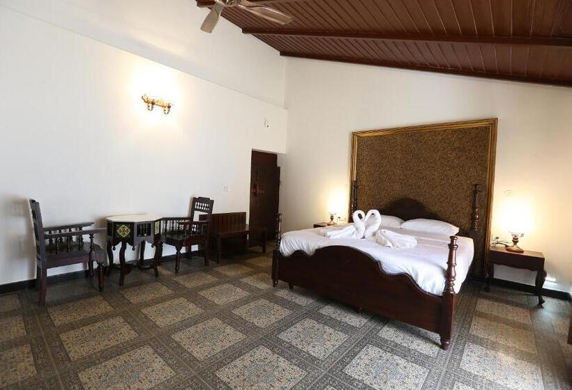 Bed and Breakfast Aralaguppe Heritage I Full On Activity I Swimming Pool I Chikmagalūr