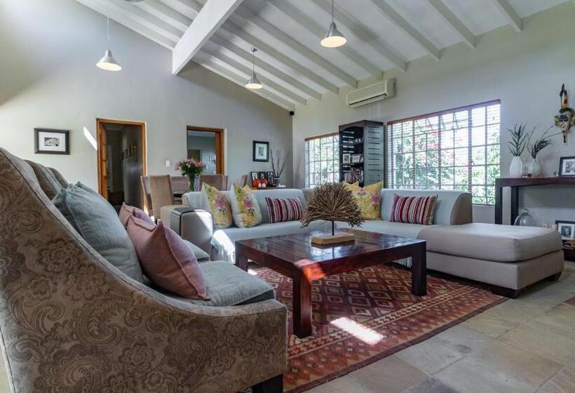 Bed & Breakfast Plumtree Lodge