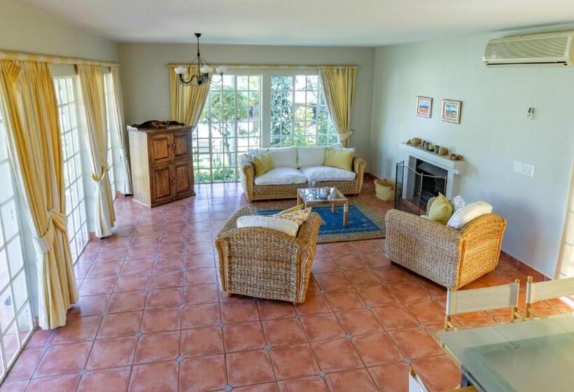 Bed & Breakfast Plumtree Lodge