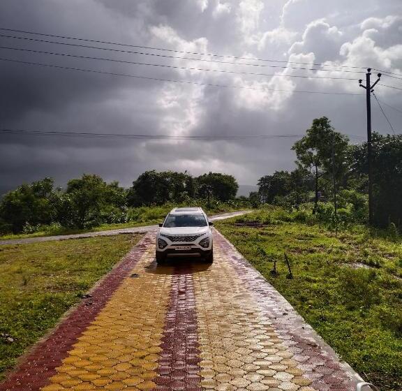 住宿加早餐  Shidori Foods