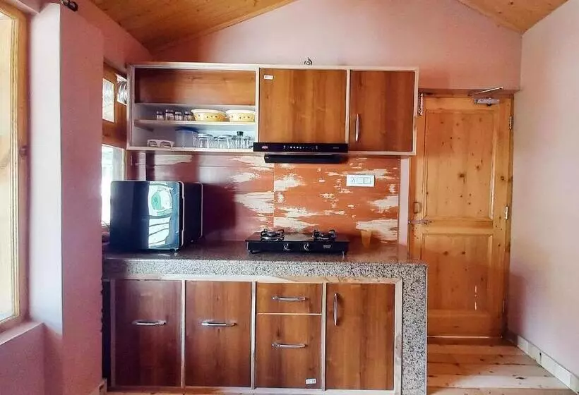 Aamiaismajoitus (B&B) The Naggar Trails