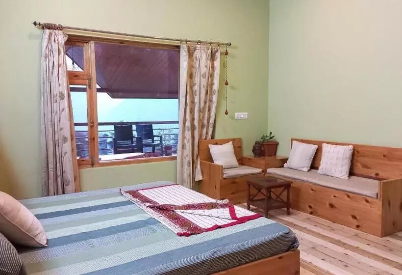 Aamiaismajoitus (B&B) The Naggar Trails