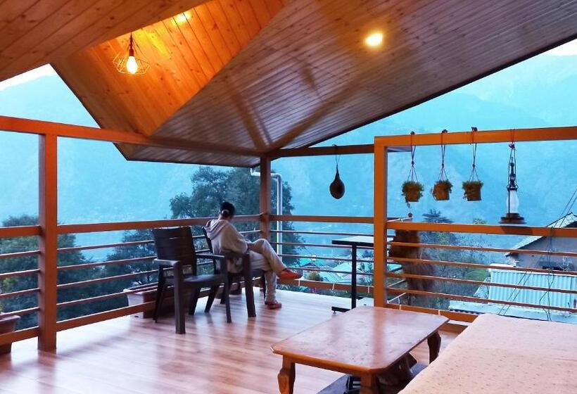 تختخواب و صبحانه The Naggar Trails