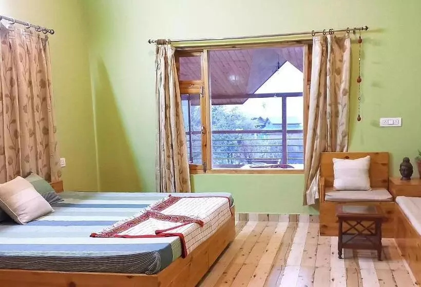 Aamiaismajoitus (B&B) The Naggar Trails