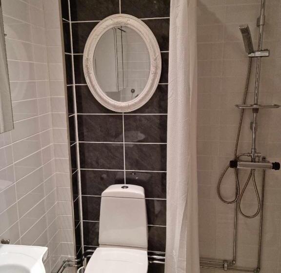 تختخواب و صبحانه Wedbergs Rum