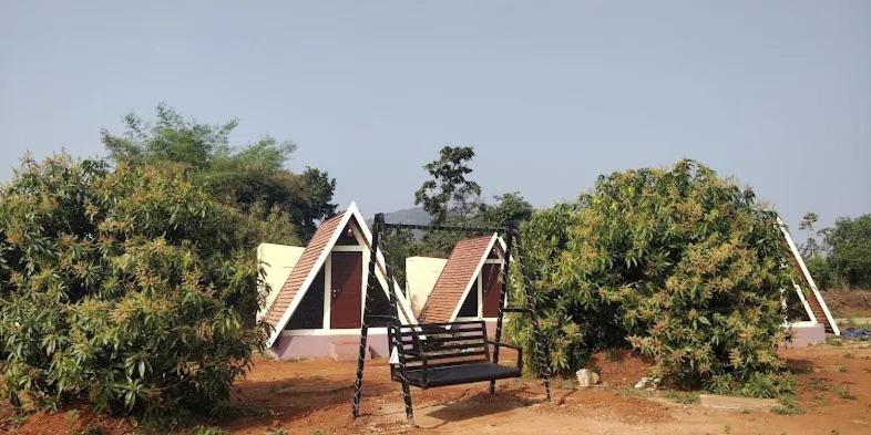 Dega Resorts, Lambasingi