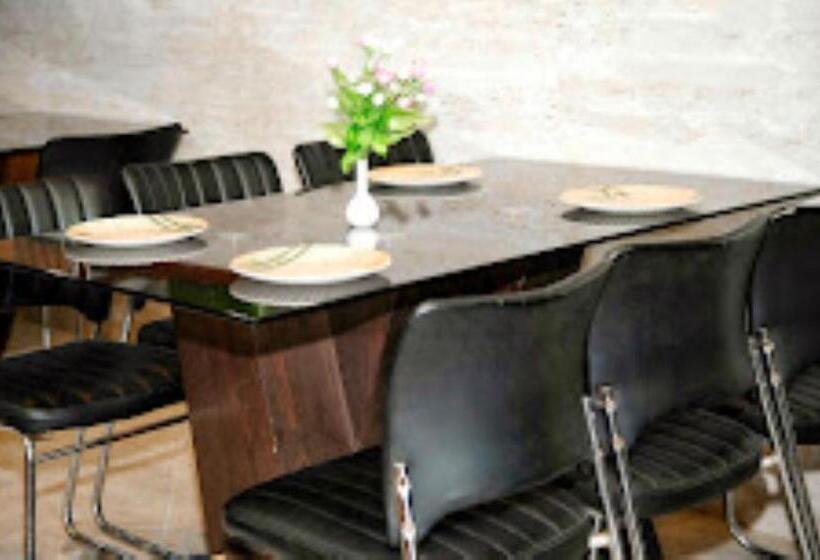 ホテル Ambassador Panchgani