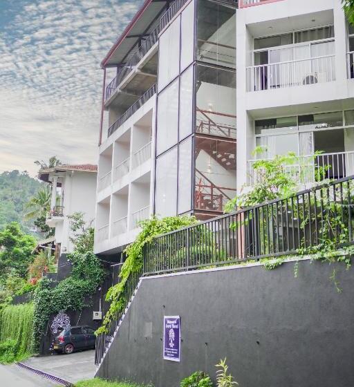 Отель Avora Mount