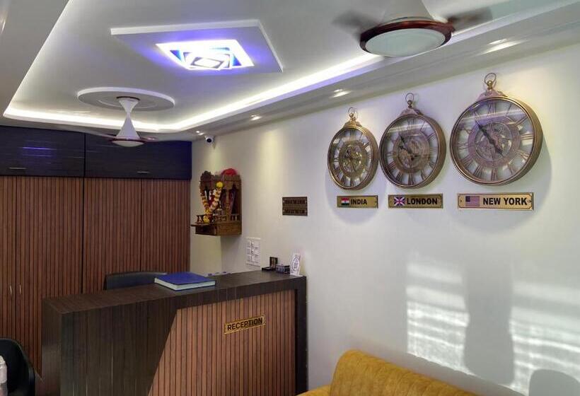 Szálloda Classio Inn   Near Kokilaben Hospital, Andheri West Mumbai