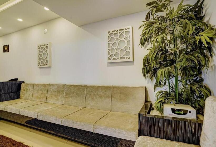 בית מלון כפרי Collection O Ayesha Homes