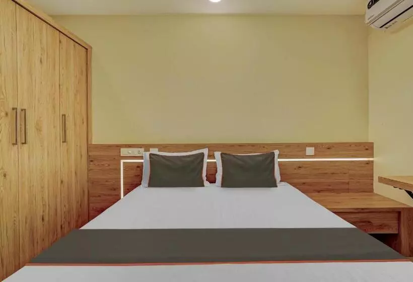 Hotelli Collection O Ayesha Homes