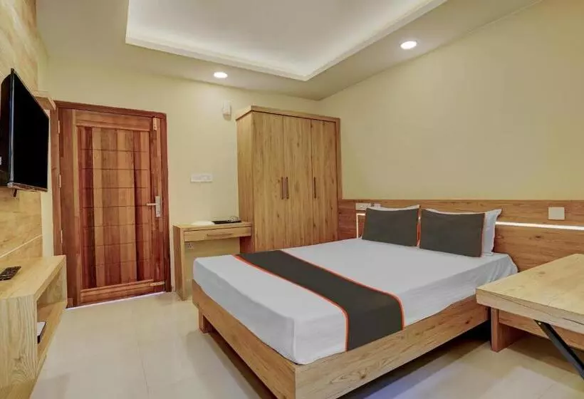 Hotelli Collection O Ayesha Homes