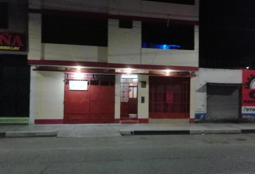 هتل Hostal Casa Blanca Huancayo