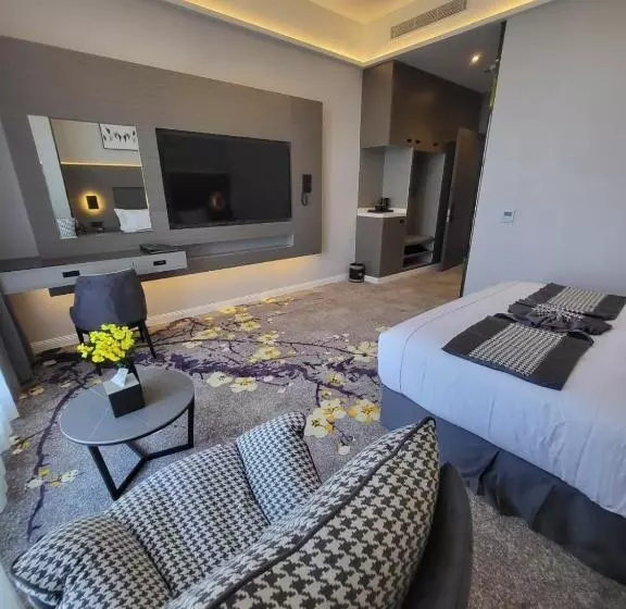 ホテル Msharef Almoden