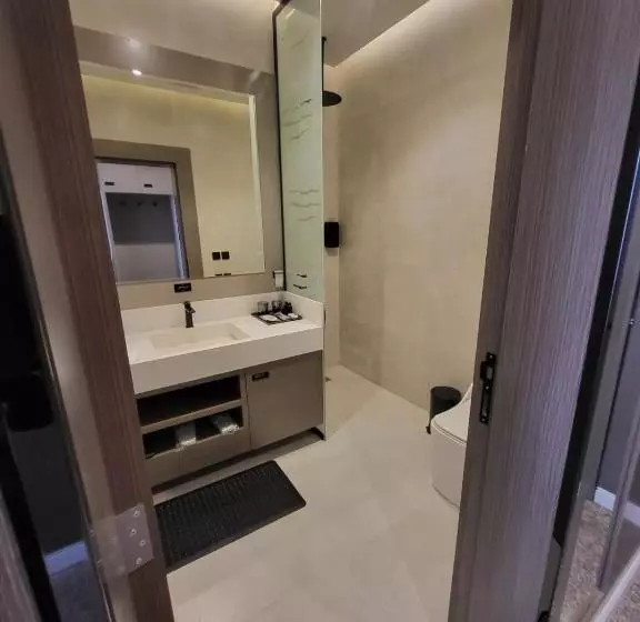 ホテル Msharef Almoden