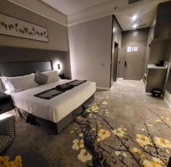 ホテル Msharef Almoden