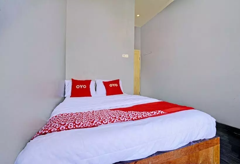 Hotelli Oyo 93328 Graha Citra Syariah