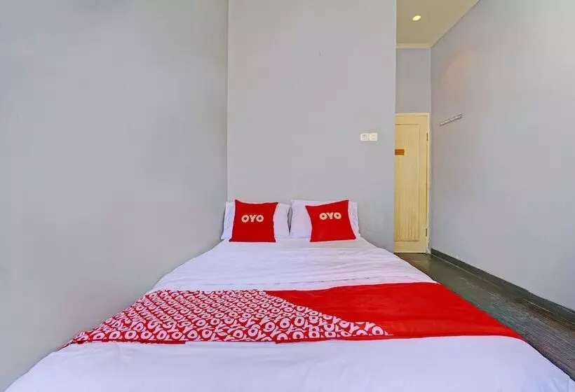 Hotelli Oyo 93328 Graha Citra Syariah