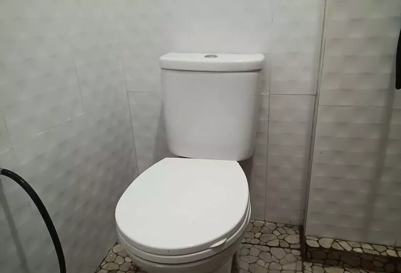 Hotelli Oyo 93333 Rama Home Stay