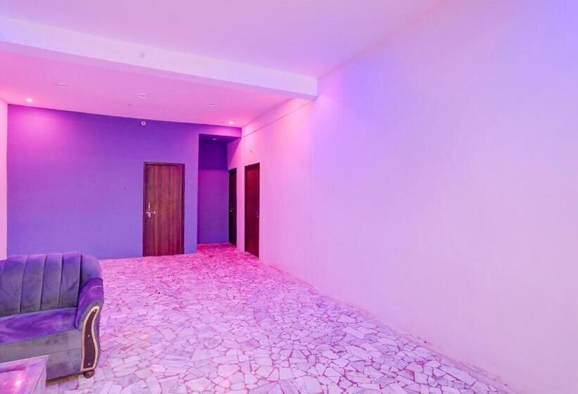 בית מלון כפרי Oyo Flagship S. R Grand