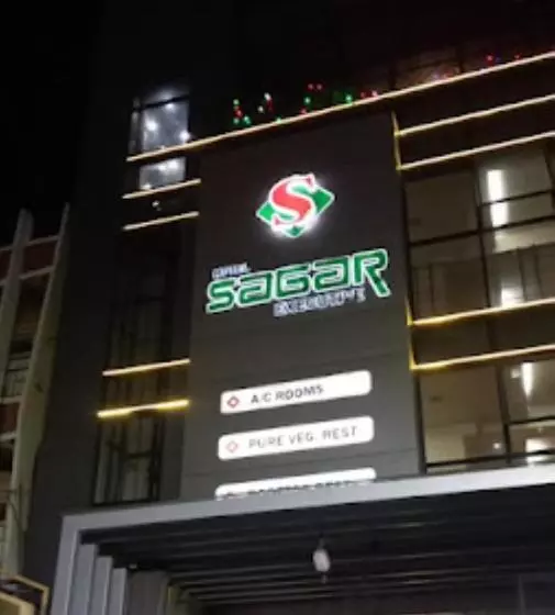 ホテル Sagar Executive Beed