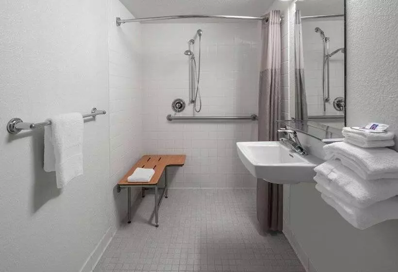 Hotelli Studio 6 Suites Carpinteria, Ca Santa Barbara South