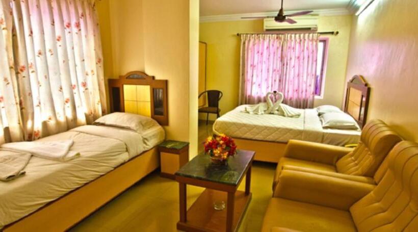 ホテル Vinayak And Thendral Bar, Coimbatore