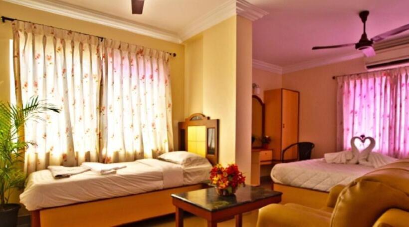 ホテル Vinayak And Thendral Bar, Coimbatore